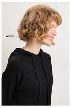 Lade das Bild in den Galerie-Viewer, Geschenkidee Weihnachten Wollsweater mit Kapuze