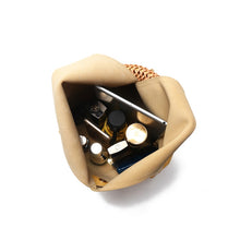 Lade das Bild in den Galerie-Viewer, Soft Leder Tote Bag