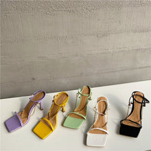 Lade das Bild in den Galerie-Viewer, Riemchen Sandalette SquareToe