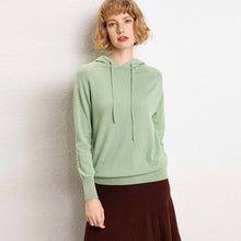 Lade das Bild in den Galerie-Viewer, Geschenkidee Weihnachten Wollsweater mit Kapuze