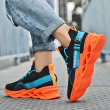 Load image into Gallery viewer, Sneaker grün