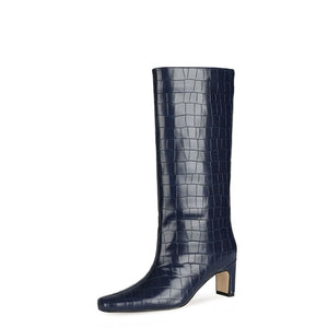 Stiefel im Croco Print