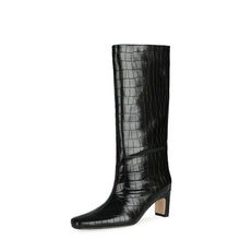 Lade das Bild in den Galerie-Viewer, Stiefel im Croco Print
