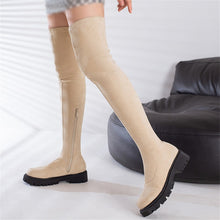 Load image into Gallery viewer, Overknee Stiefel mit Plateau
